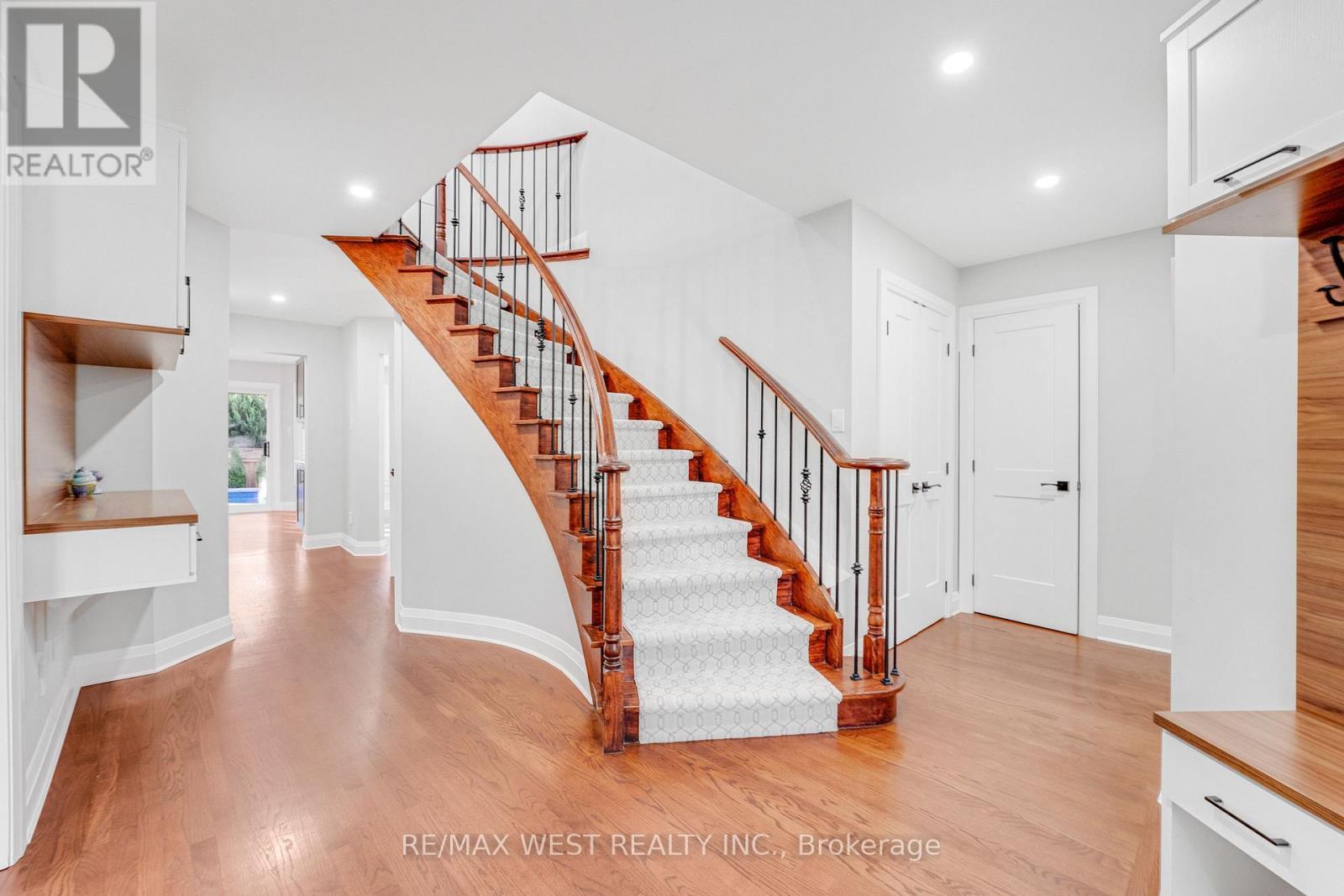 1136 Goodson Crescent, Oakville, ON