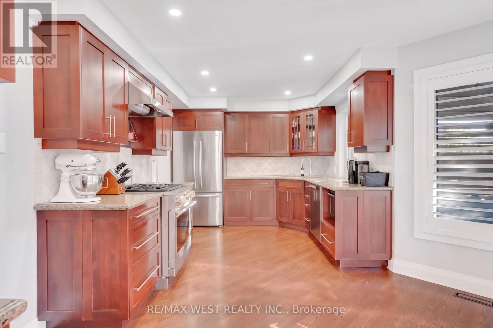 1136 Goodson Crescent, Oakville, ON