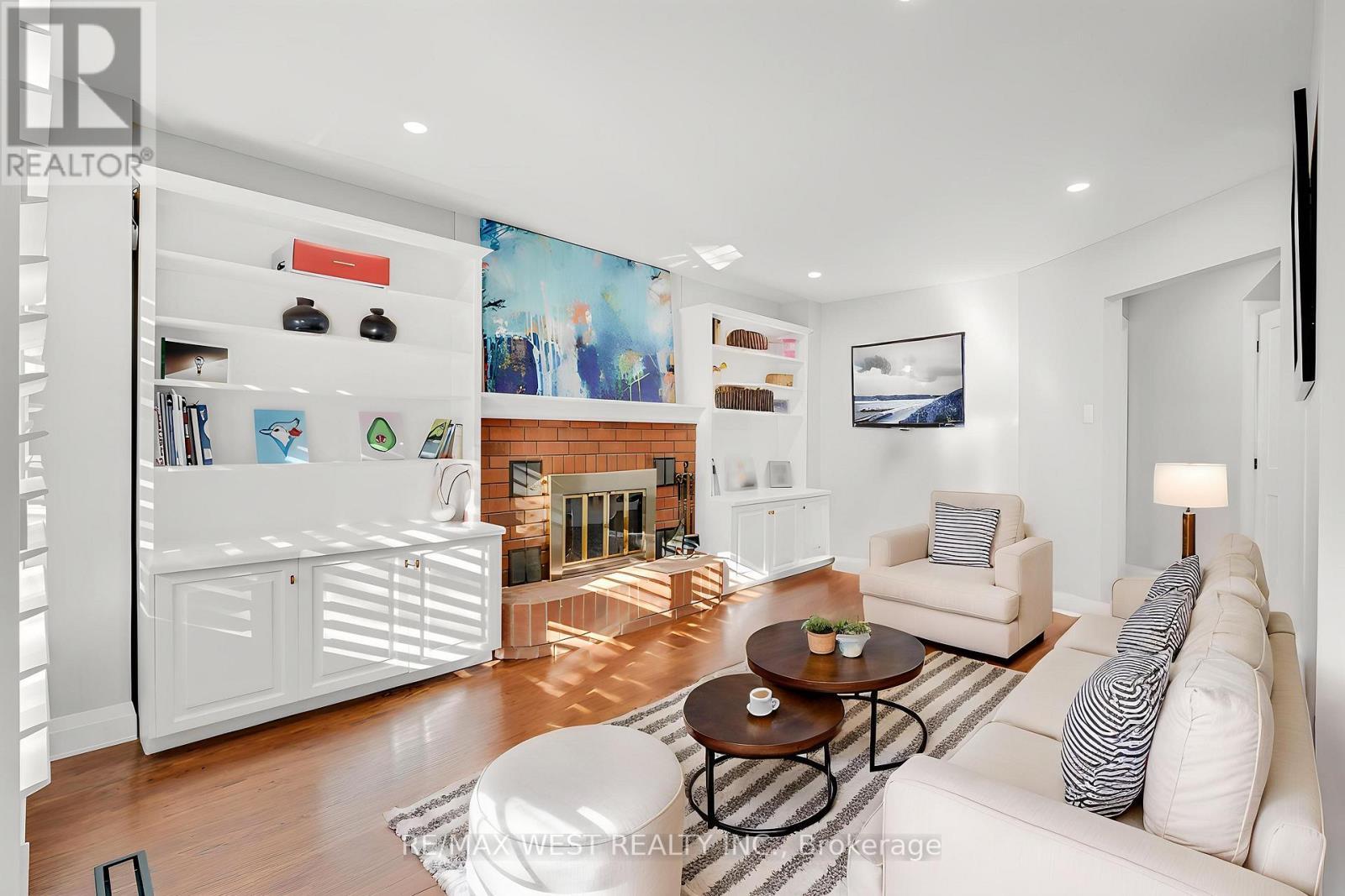 1136 Goodson Crescent, Oakville, ON