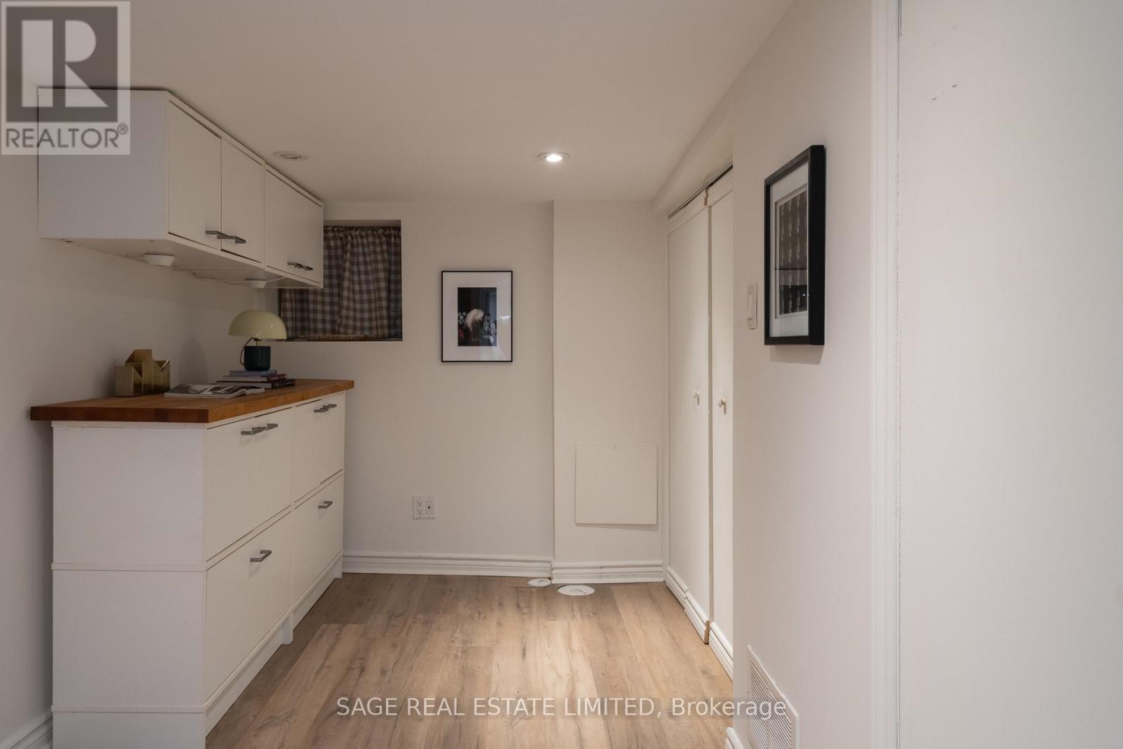 121 Glendale Avenue, Toronto, ON