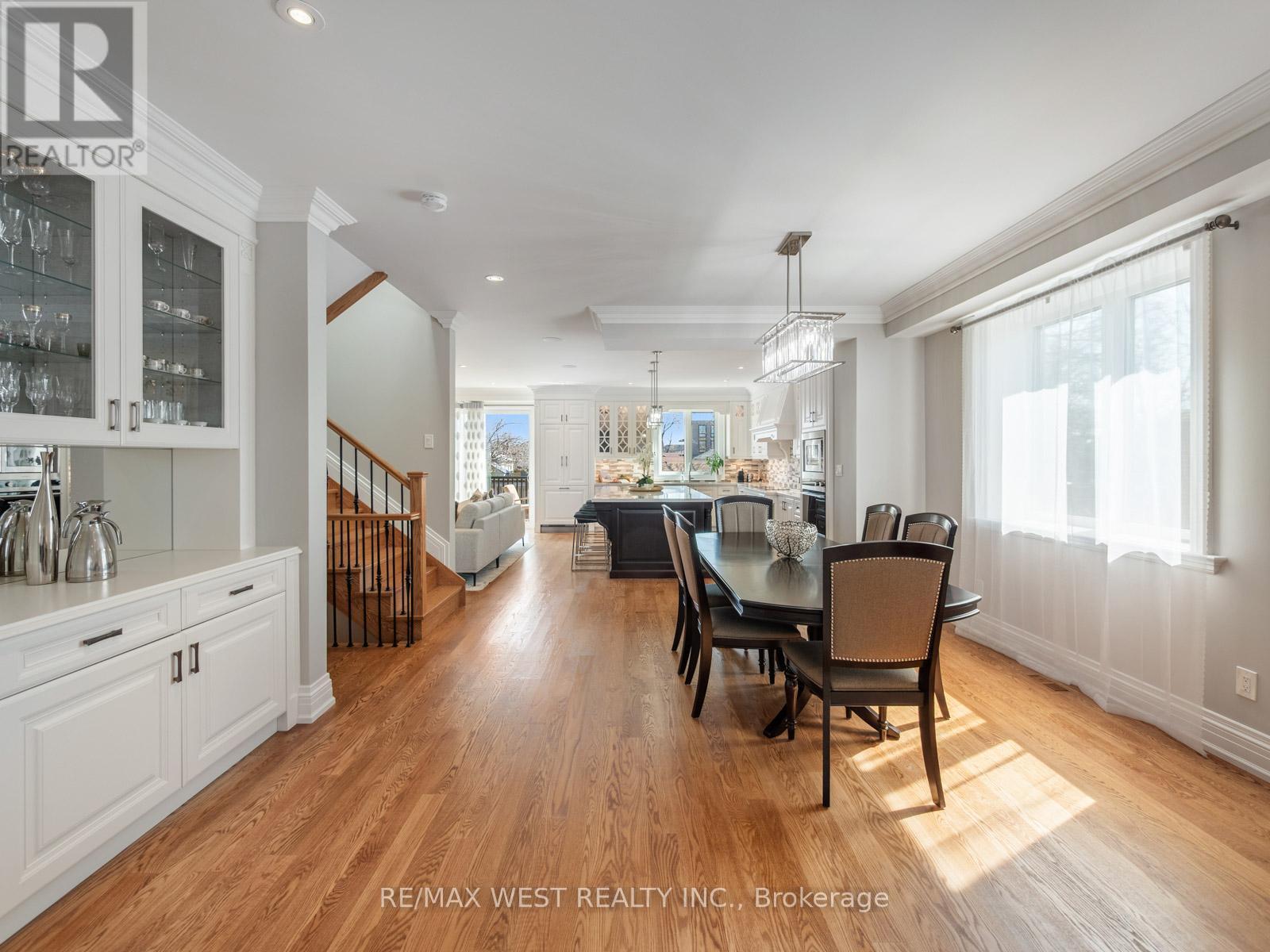 5 Paula Boulevard, Toronto, ON