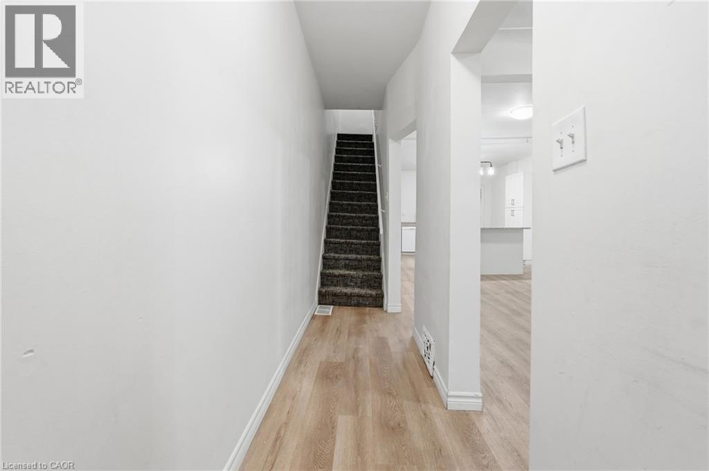 39 Burlington Street E, Hamilton, ON