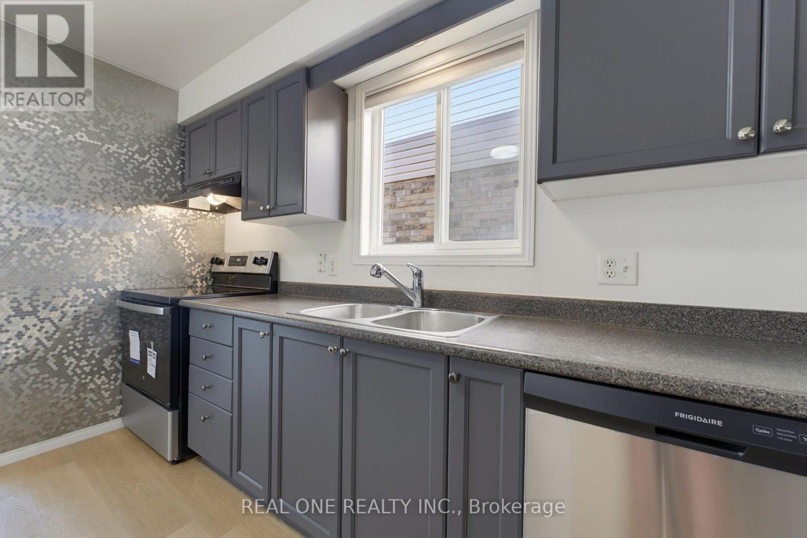 72 Patton Drive, Cambridge, ON