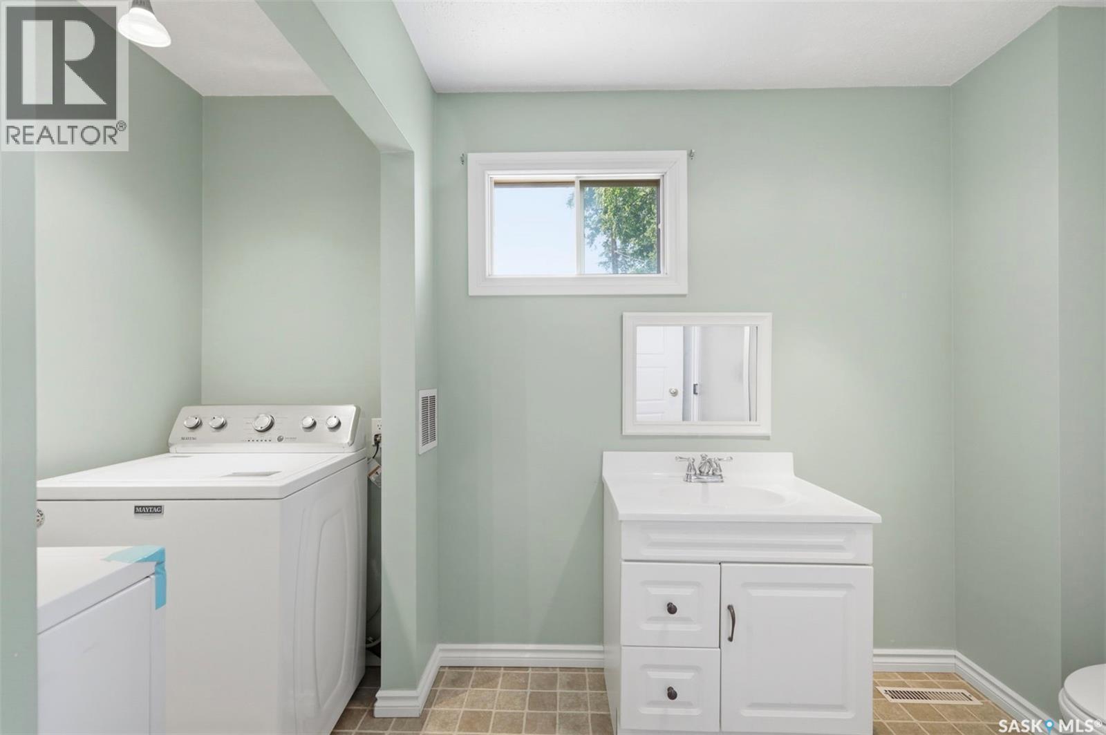 704 Mcpherson Avenue, Saskatoon, SK