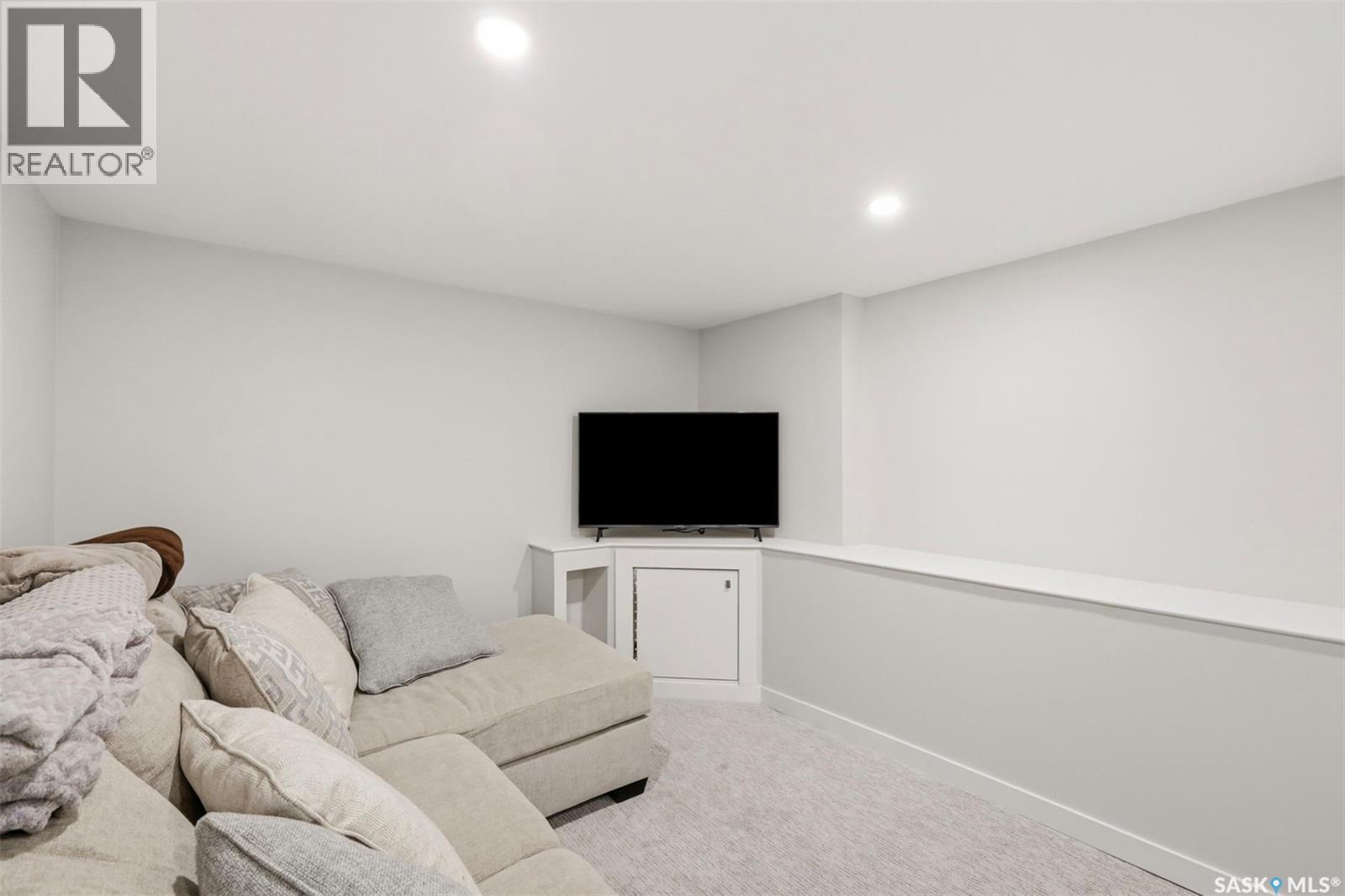 704 Mcpherson Avenue, Saskatoon, SK