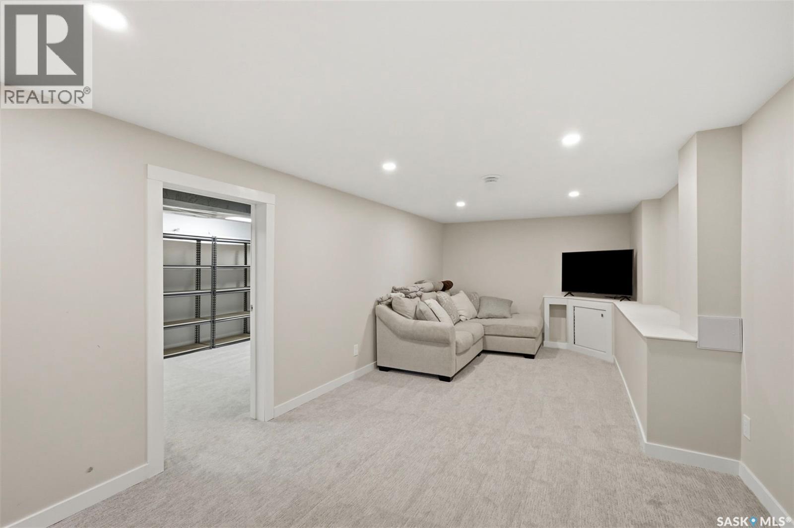 704 Mcpherson Avenue, Saskatoon, SK