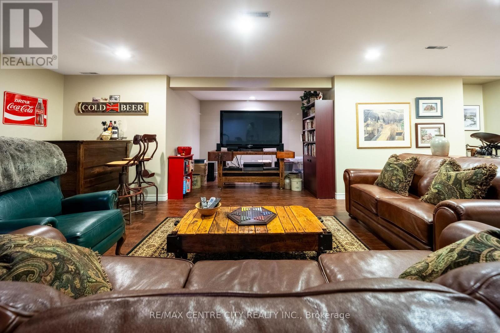 61 Aberdeen Drive, Middlesex Centre (Coldstream), ON