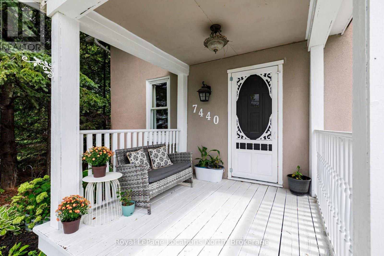 Front Porch invites you to come in - 7440 Highway # 26 Highway, Clearview (Stayner), ON