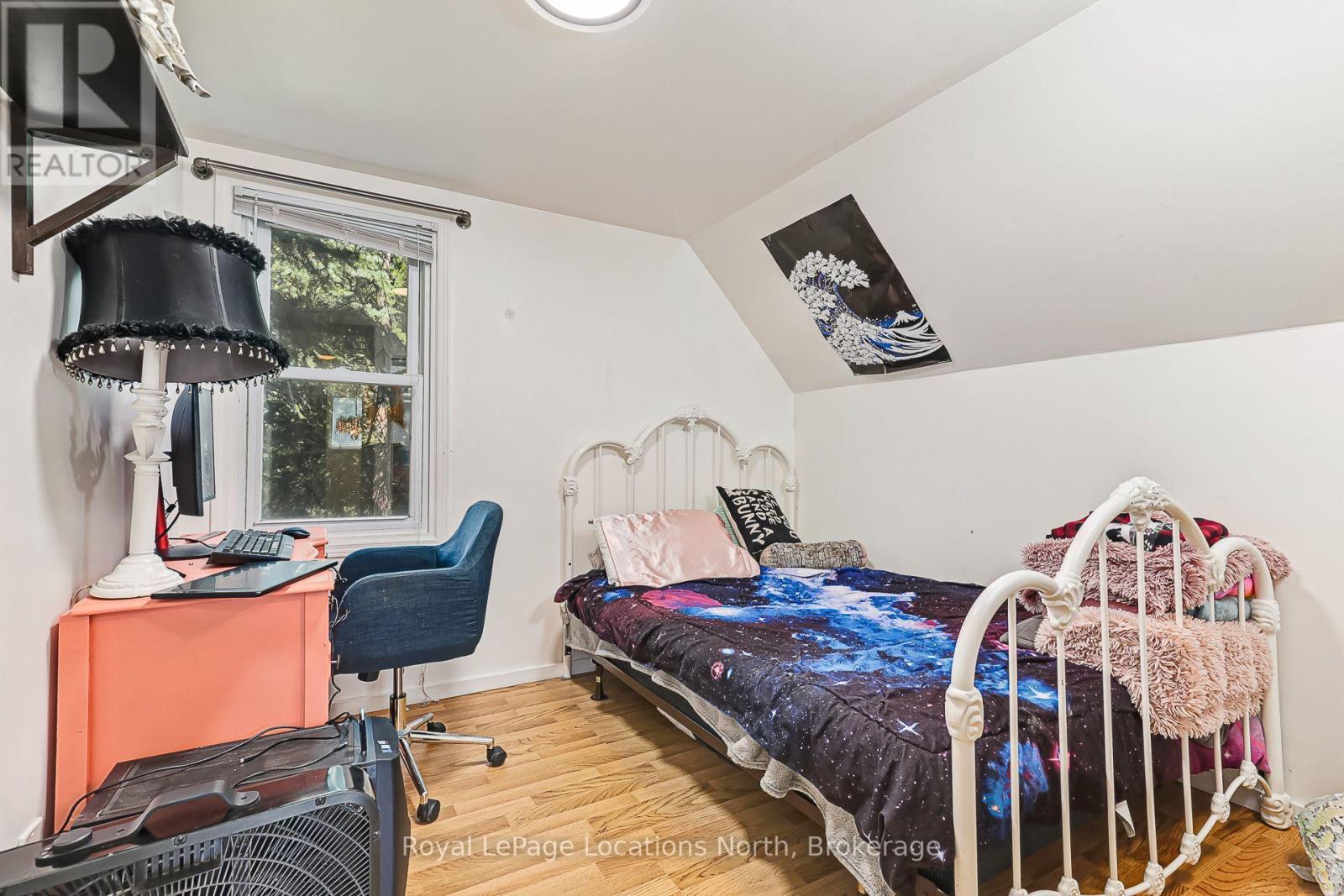 Generous size bedrooms - 7440 Highway # 26 Highway, Clearview (Stayner), ON