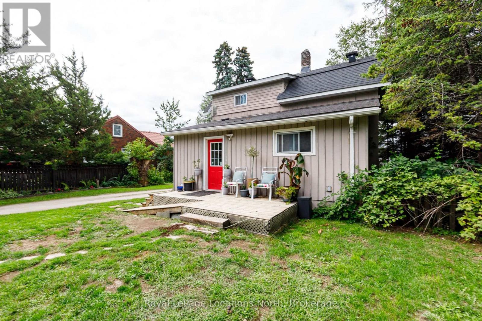 Relax on your back deck - 7440 Highway # 26 Highway, Clearview (Stayner), ON