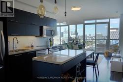 3306 - 126 SIMCOE STREET Toronto, ON M5H 4E6