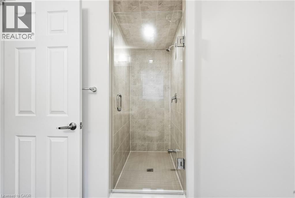 166 Aviron Crescent, Welland, ON