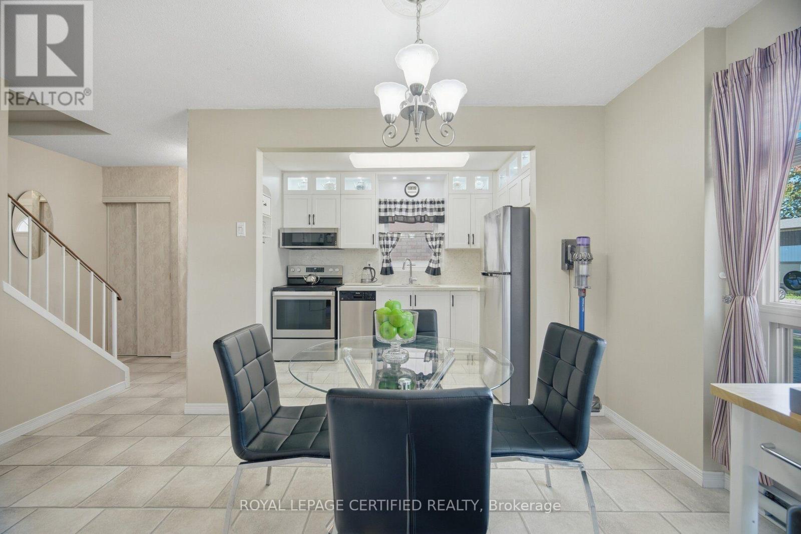 2 Grove Park Square, Brampton, ON