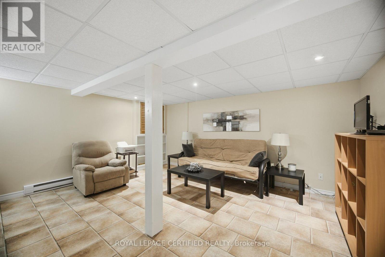 2 Grove Park Square, Brampton, ON