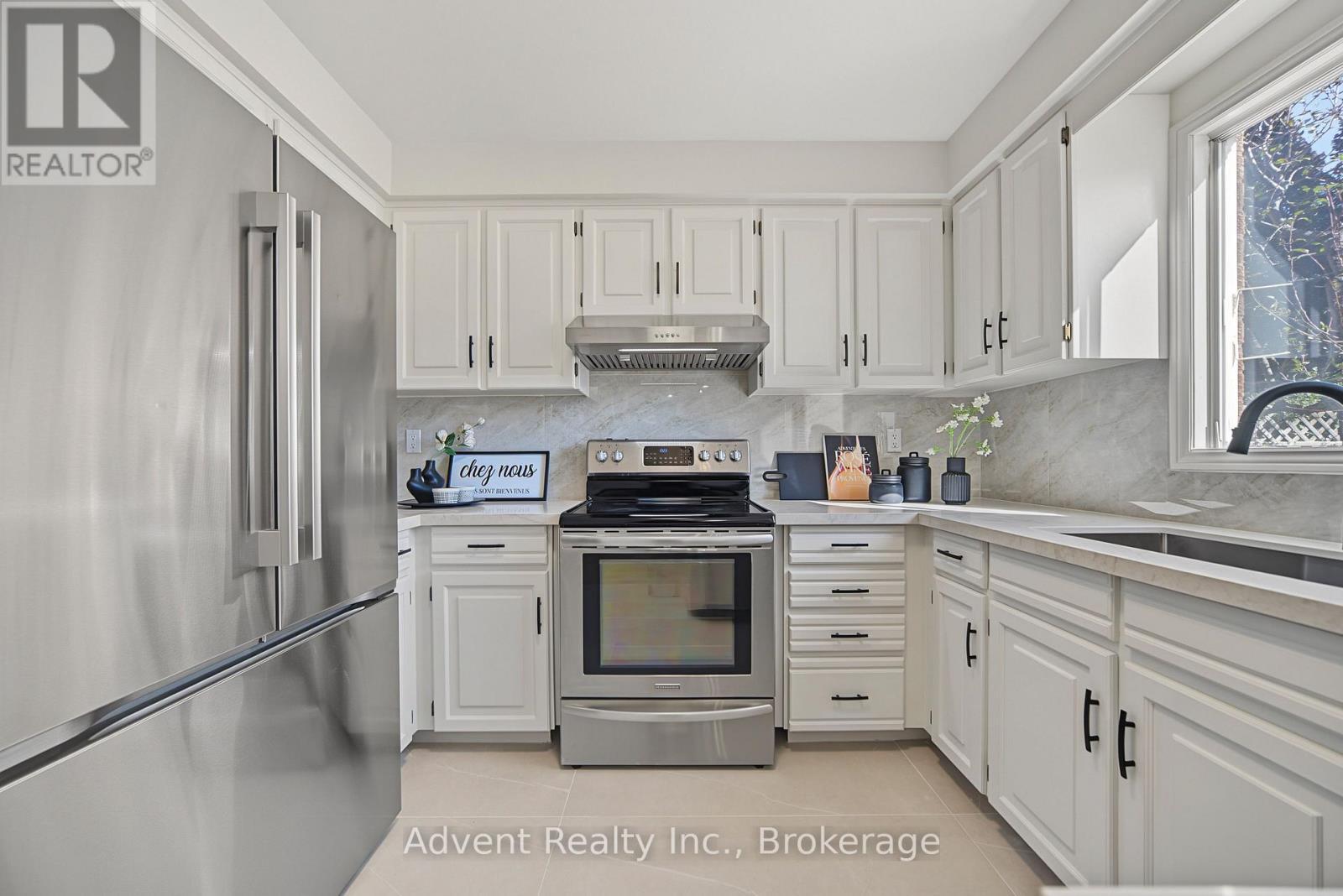 108 Valleyway Crescent, Vaughan, ON