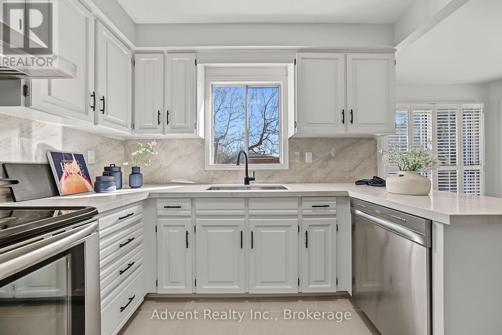 108 Valleyway Crescent, Vaughan, ON