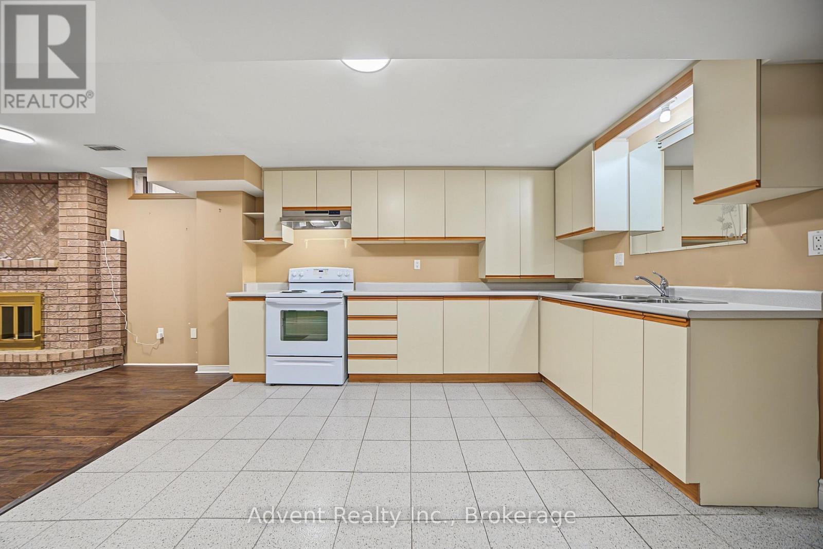 108 Valleyway Crescent, Vaughan, ON