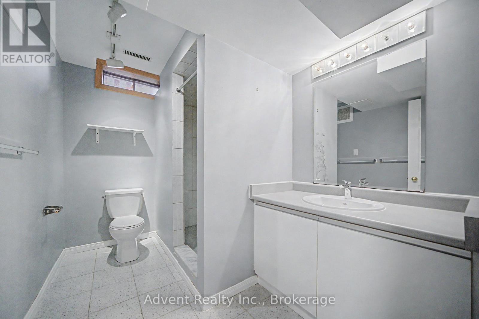 108 Valleyway Crescent, Vaughan, ON