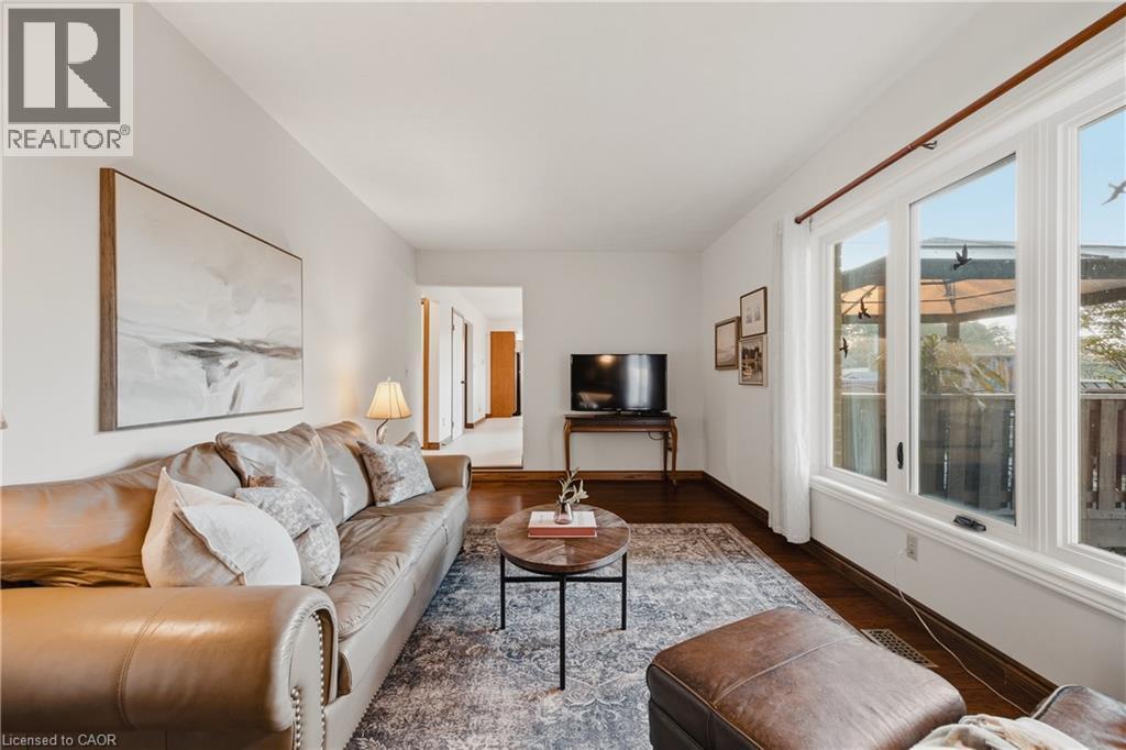 216 Alderview Drive, New Dundee, ON