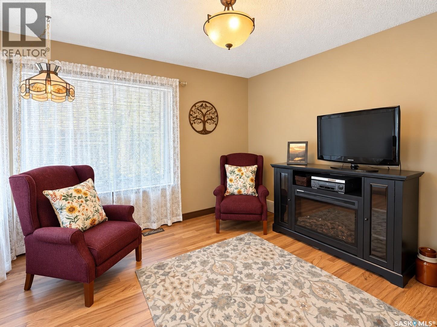21 Wilfred Street, Grand Coulee, SK