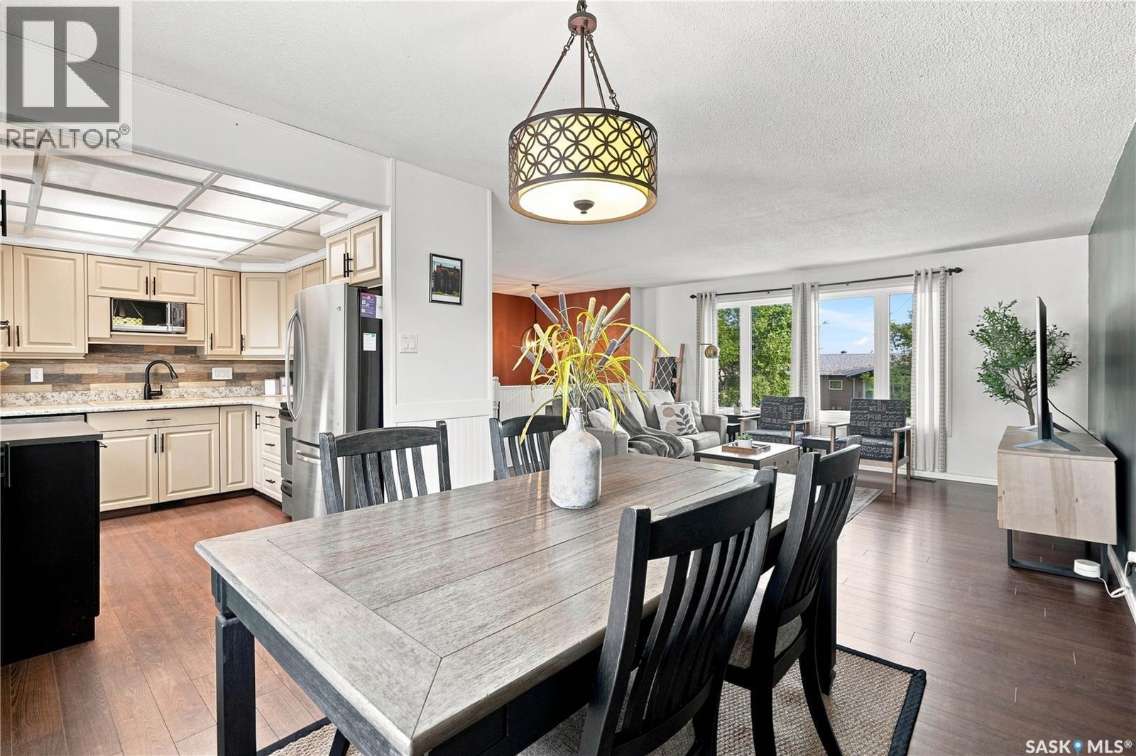 1109 Lillooet Street W, Moose Jaw, SK