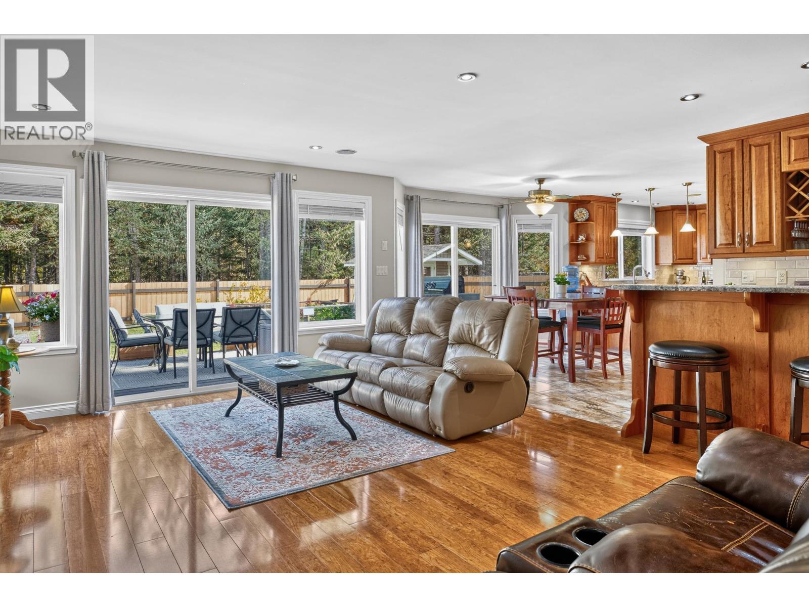 939 Fraser Avenue, 100 Mile House, BC