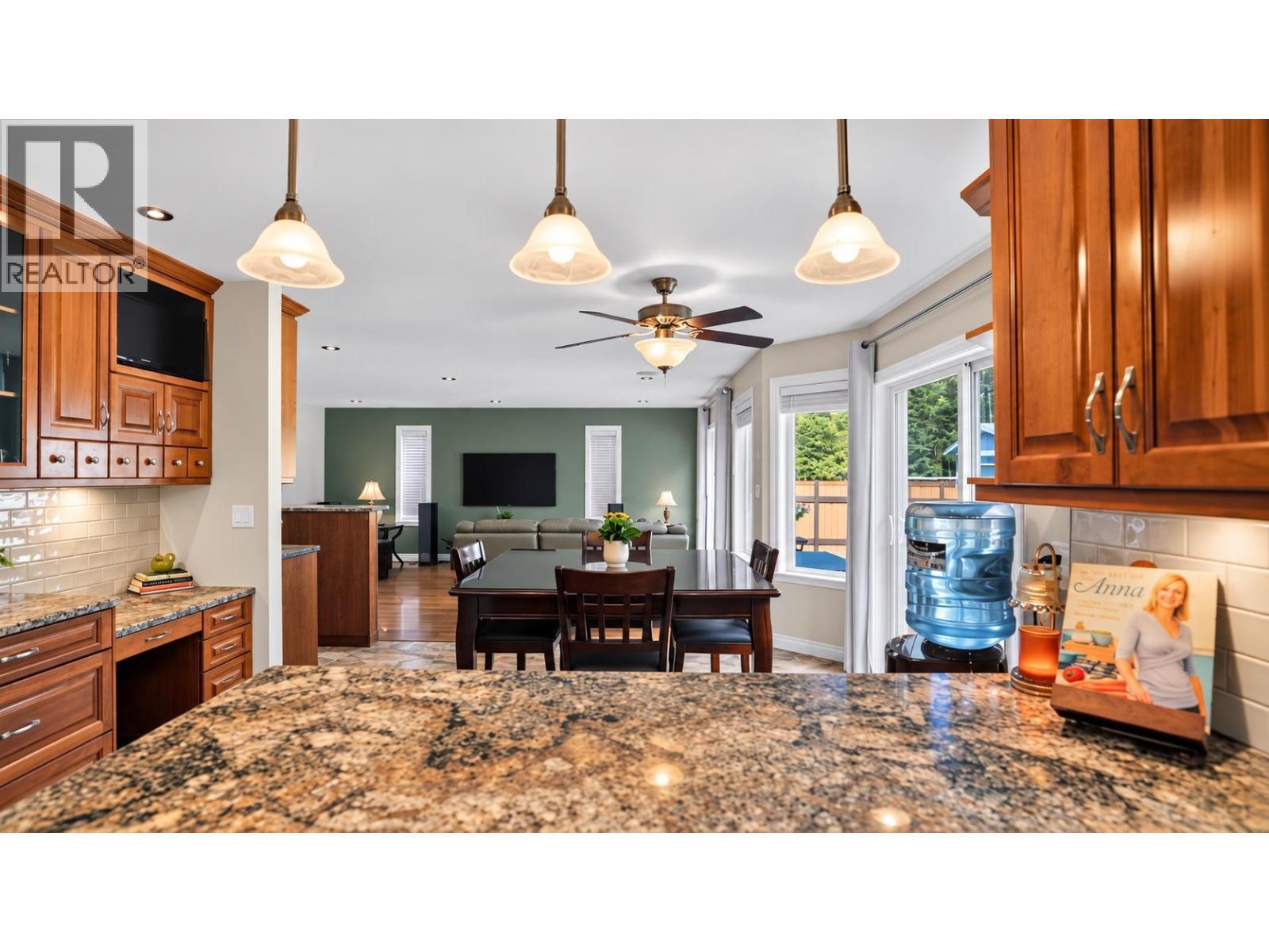 939 Fraser Avenue, 100 Mile House, BC