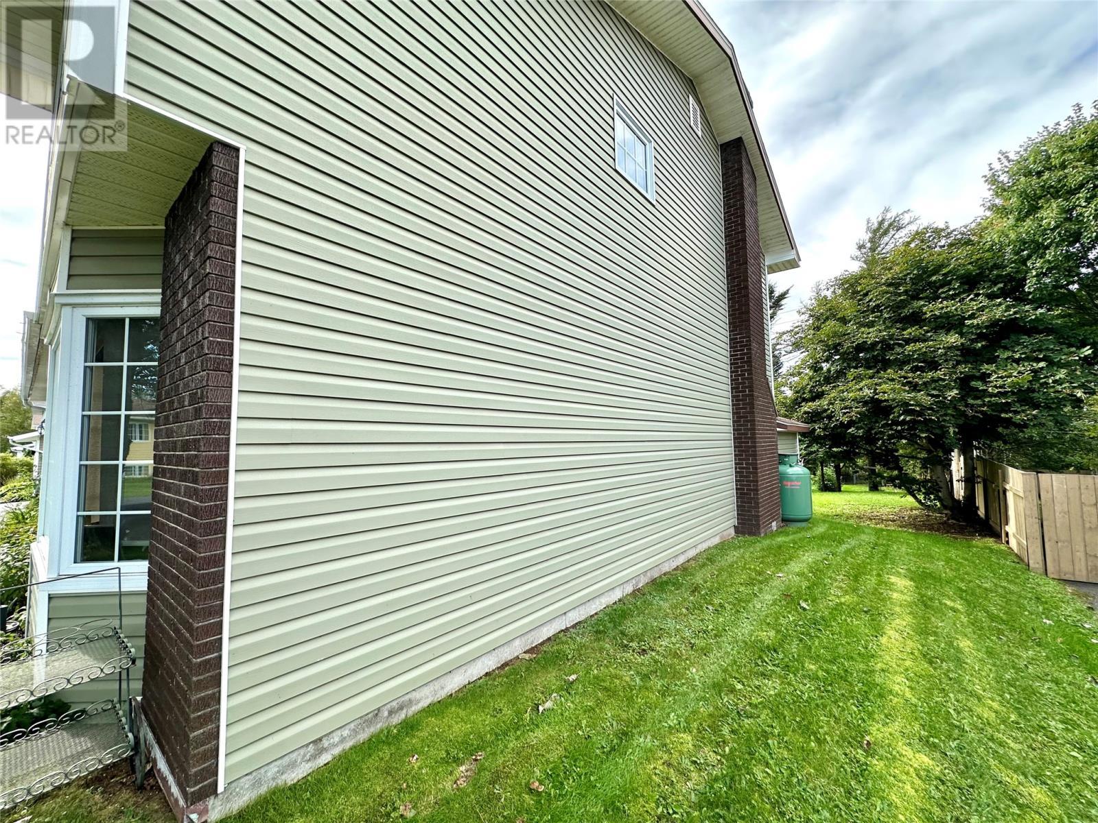 21 Sheppard Street, Grand Falls-Windsor, NL