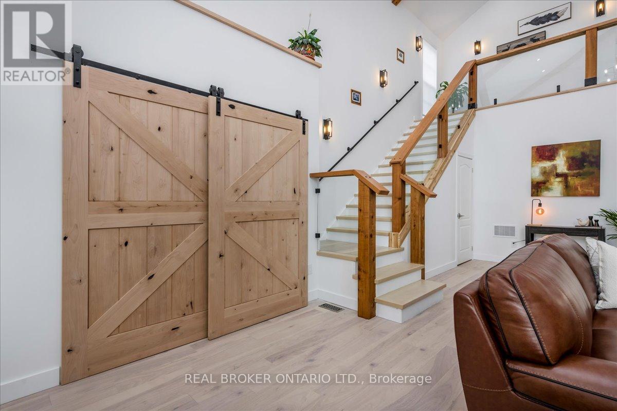 3665 Baldwick Lane, Springwater, ON - Indoor Photo Showing Other Room