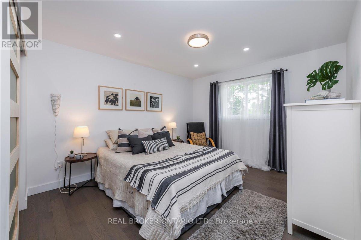 3665 Baldwick Lane, Springwater, ON - Indoor Photo Showing Bedroom