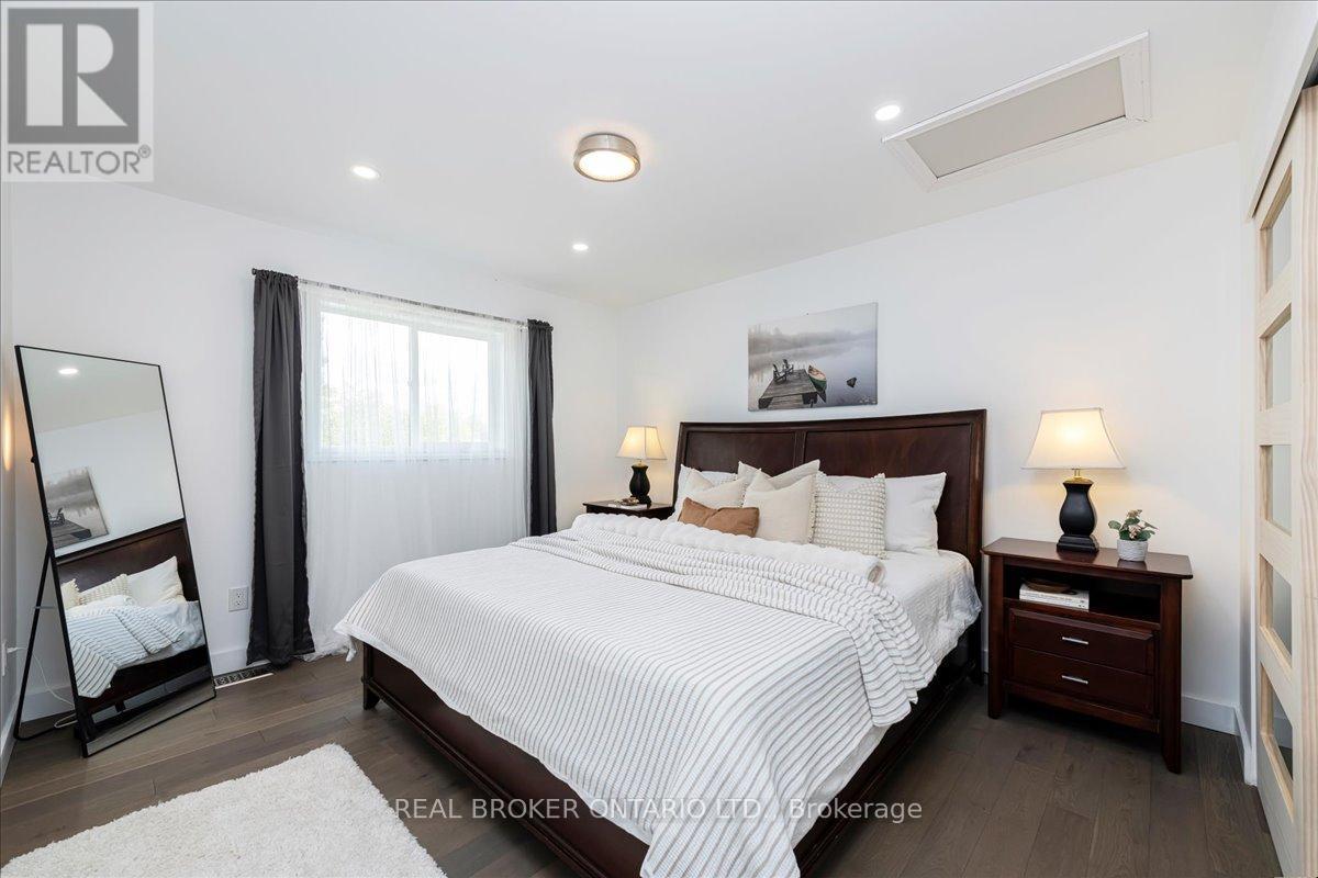 3665 Baldwick Lane, Springwater, ON - Indoor Photo Showing Bedroom