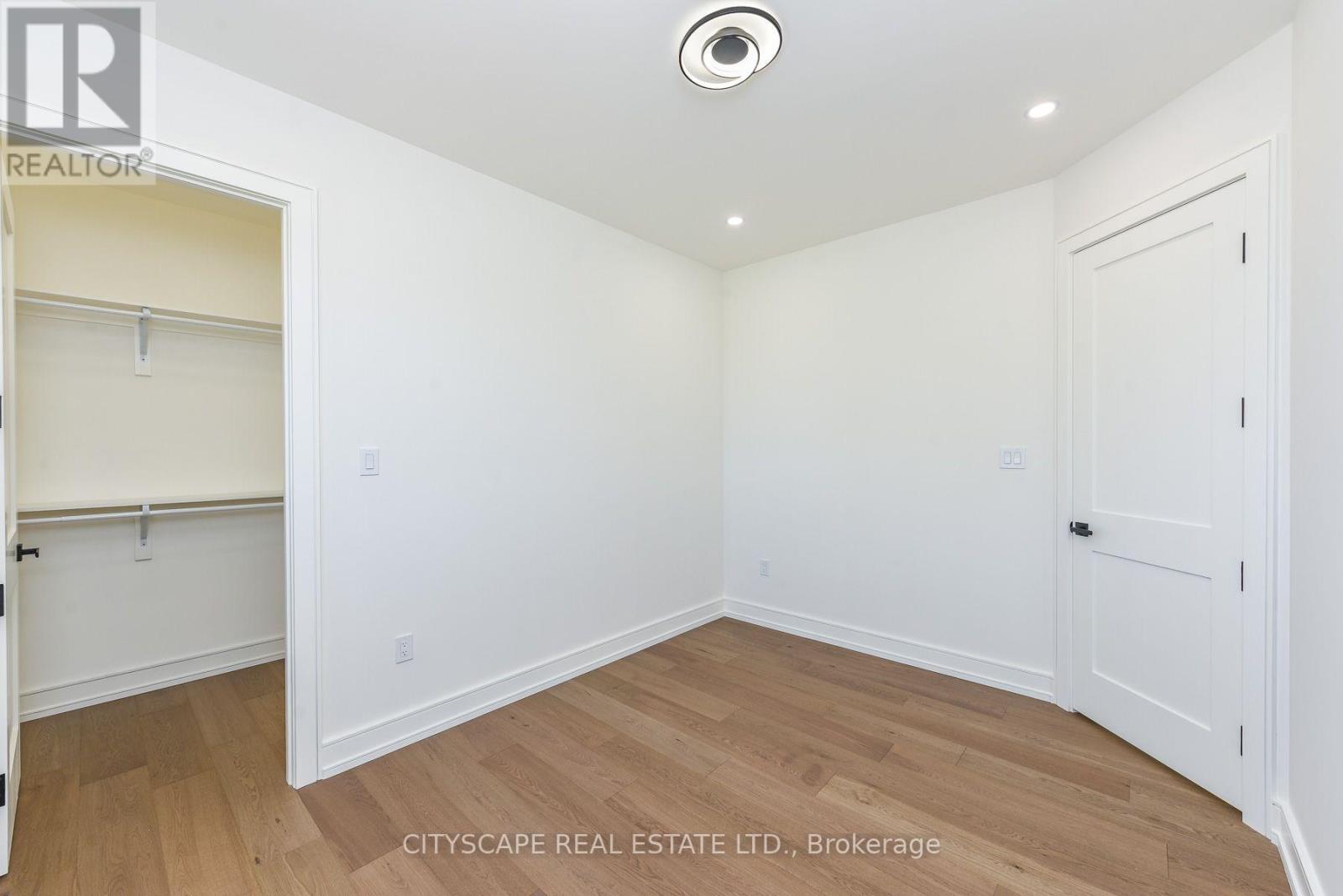 954 Fourth Street, Mississauga, ON - Indoor Photo Showing Other Room
