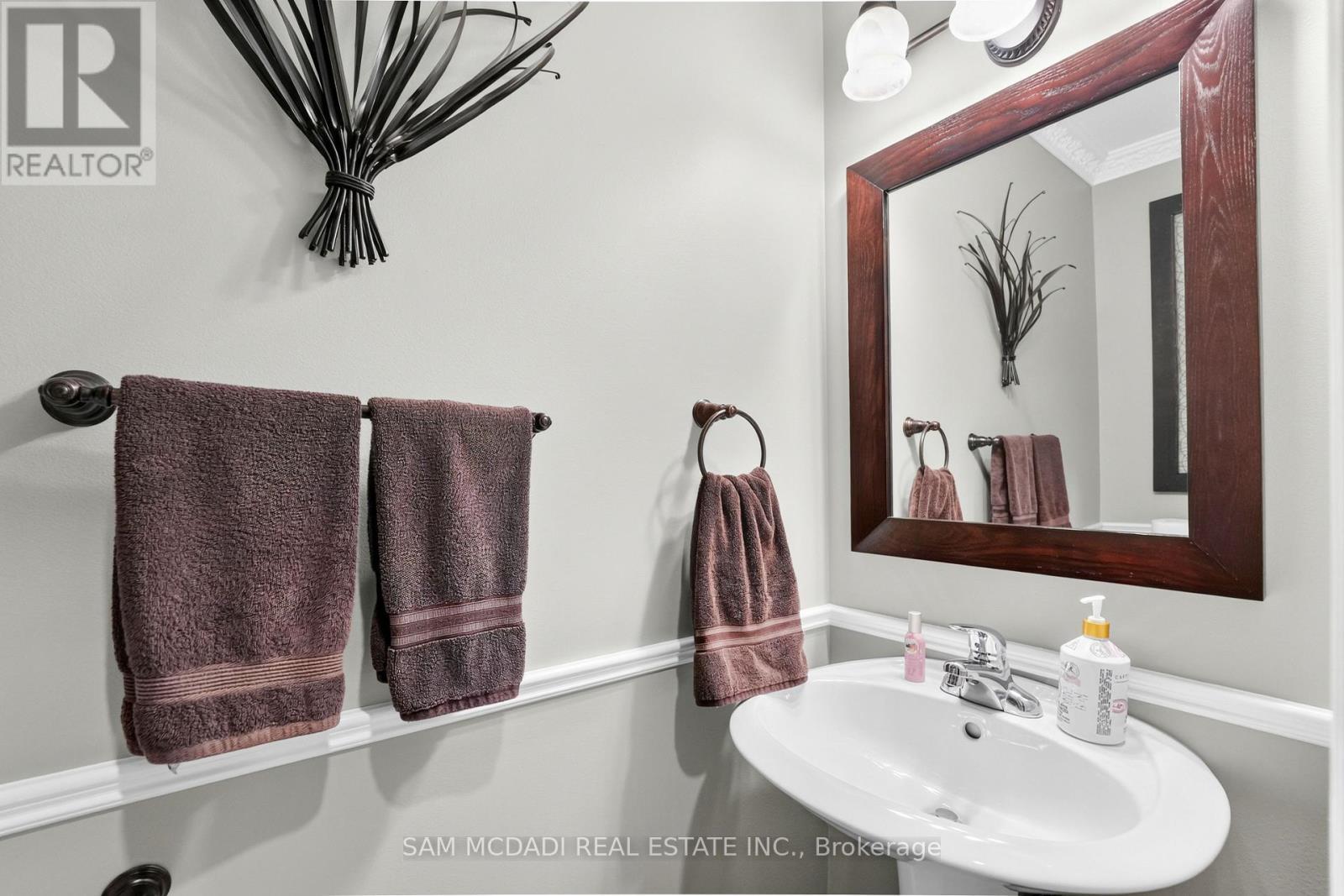 2191 Coldwater Street, Burlington, ON - Indoor Photo Showing Bathroom