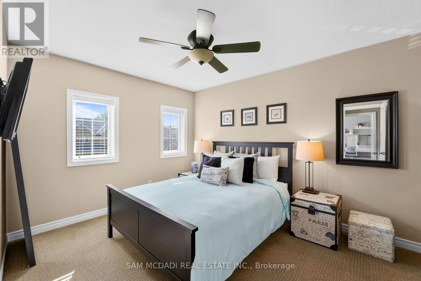 2191 Coldwater Street, Burlington, ON - Indoor Photo Showing Bedroom