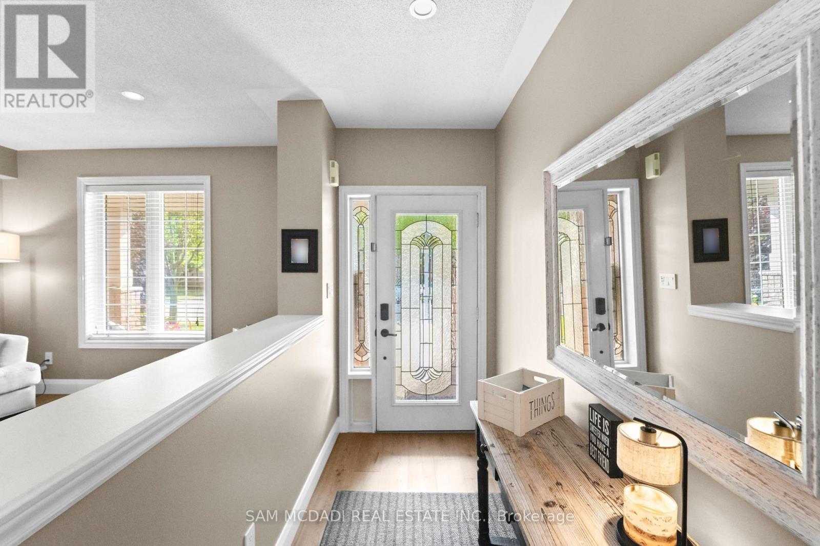 2191 Coldwater Street, Burlington, ON - Indoor