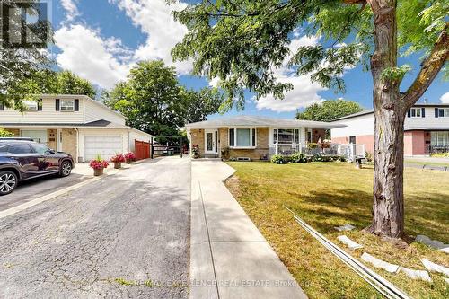 25 GRAYMAR ROAD  Brampton, ON L6S 1Z7
