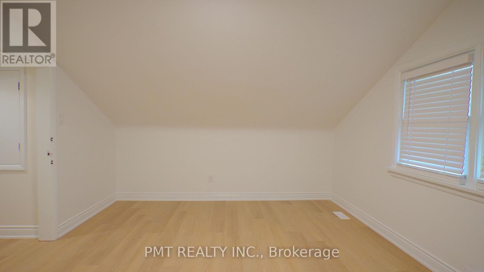 143 Elgin Crescent, Waterloo, ON - Indoor Photo Showing Other Room
