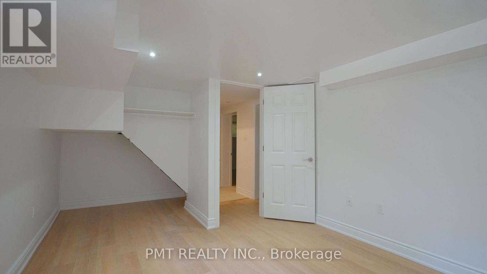 143 Elgin Crescent, Waterloo, ON - Indoor Photo Showing Other Room
