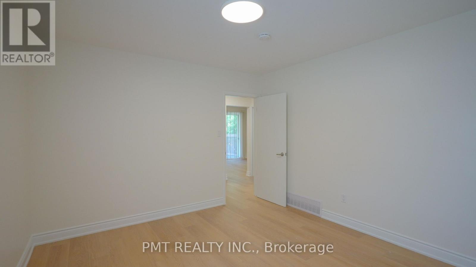 143 Elgin Crescent, Waterloo, ON - Indoor Photo Showing Other Room