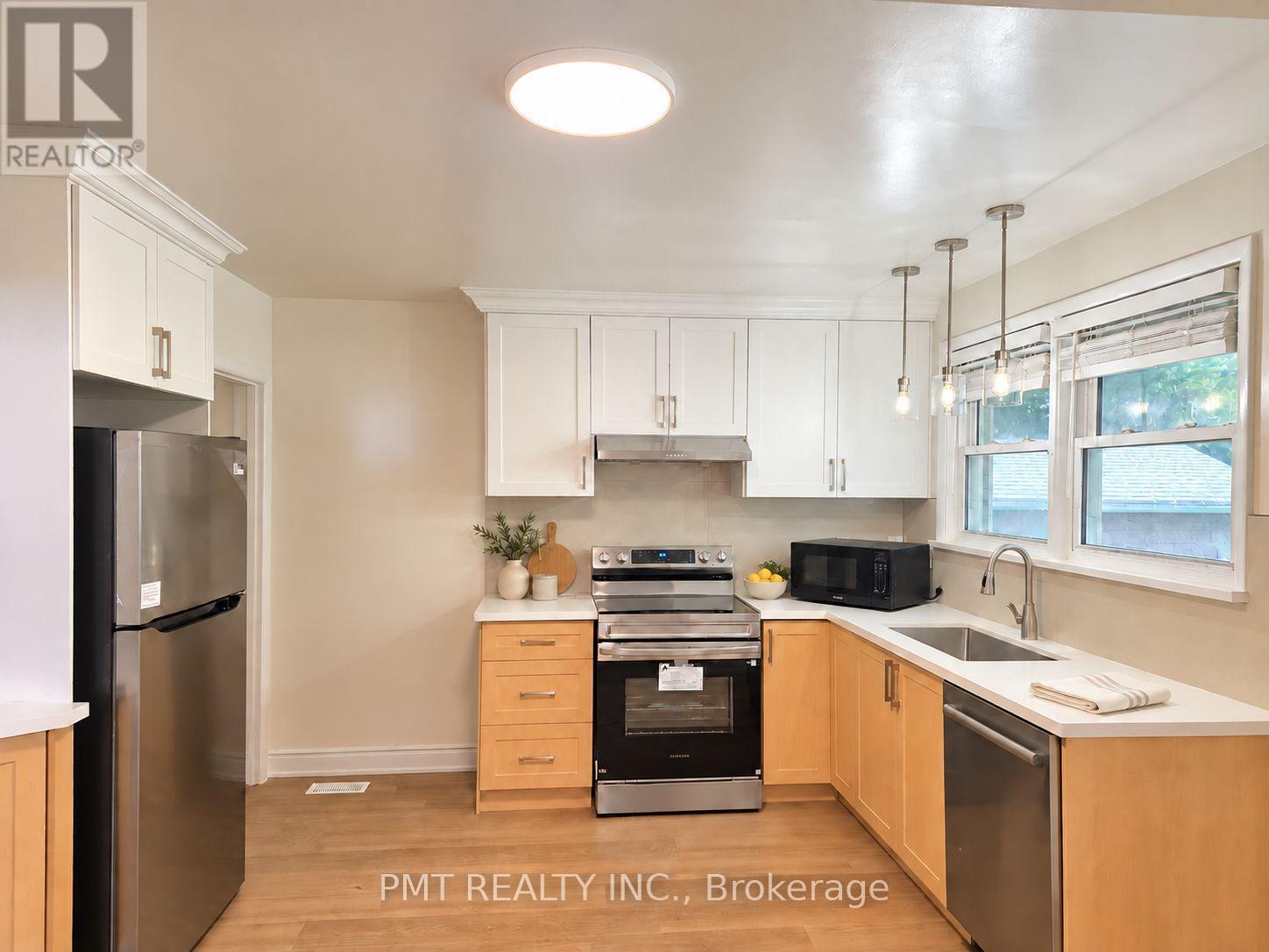 143 Elgin Crescent, Waterloo, ON
