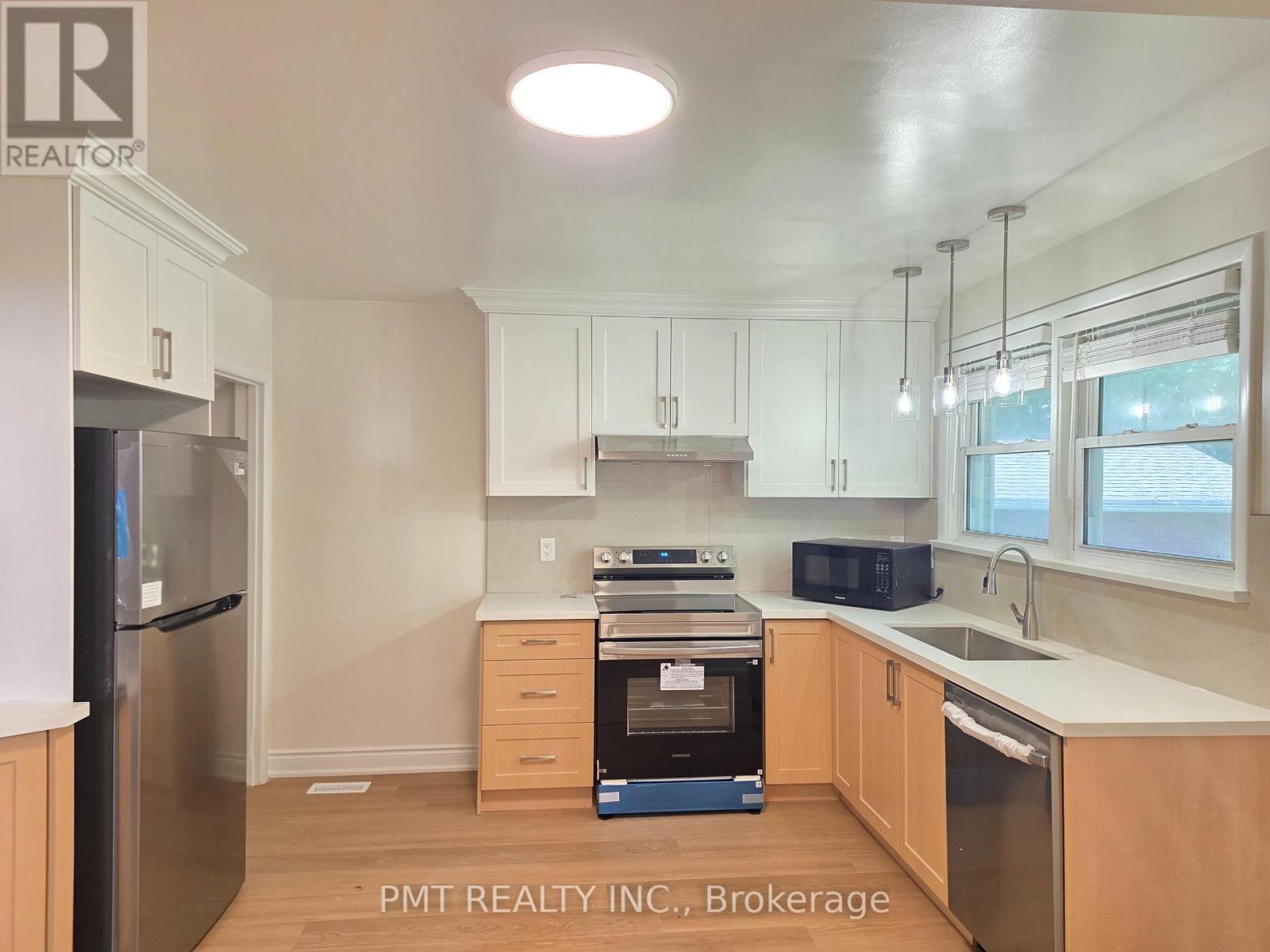 143 Elgin Crescent, Waterloo, ON