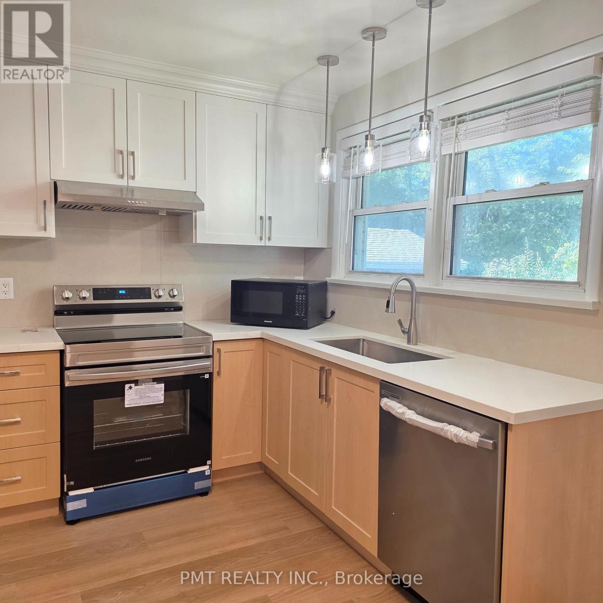 143 Elgin Crescent, Waterloo, ON