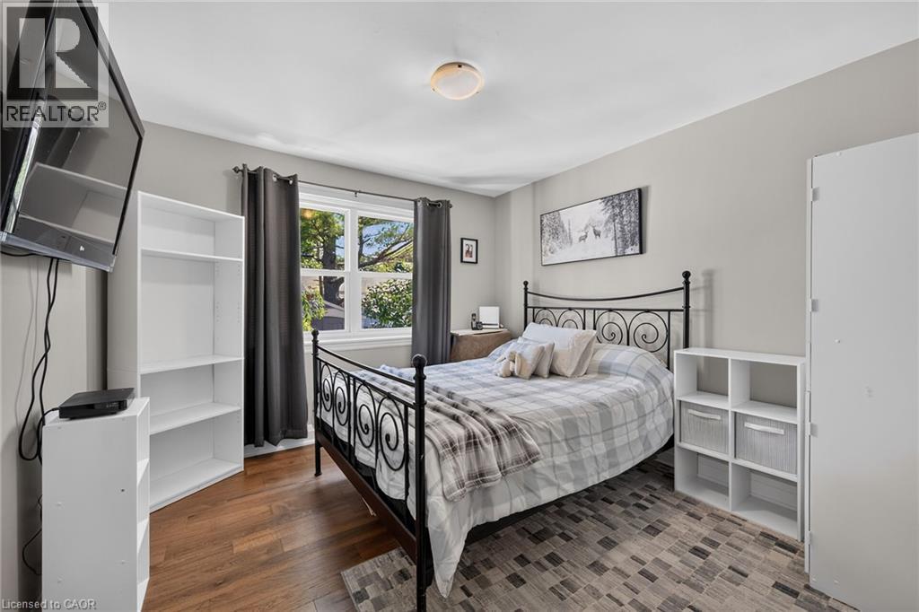 89 Wise Crescent, Hamilton, ON - Indoor Photo Showing Bedroom