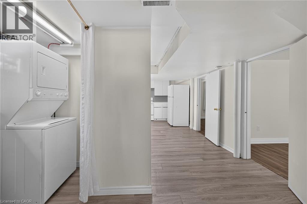 89 Wise Crescent, Hamilton, ON - Indoor Photo Showing Laundry Room