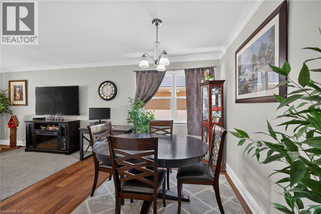 89 Wise Crescent, Hamilton, ON - Indoor Photo Showing Dining Room