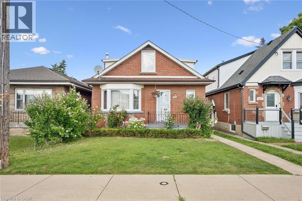 1873 Main Street E, Hamilton, ON - Outdoor