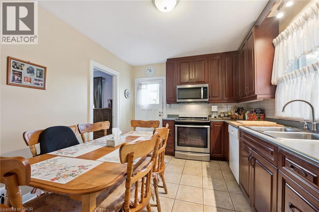 1873 Main Street E, Hamilton, ON - Indoor