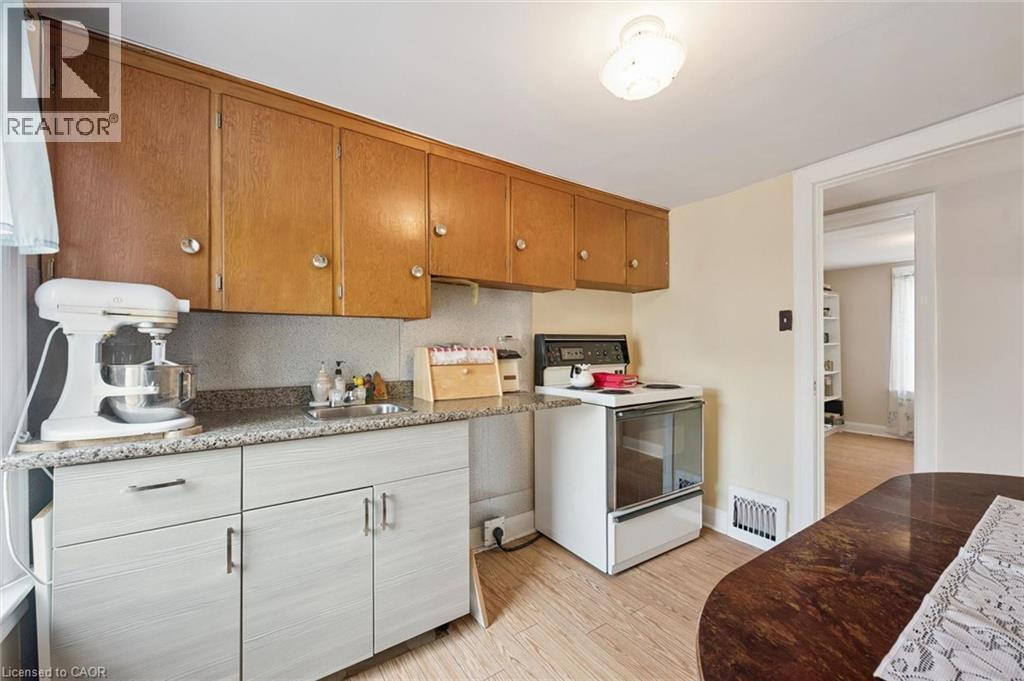 1873 Main Street E, Hamilton, ON - Indoor Photo Showing Kitchen