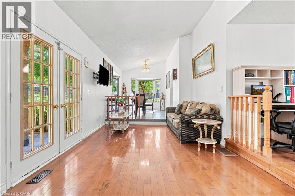 34 Lisajane Court, Hamilton, ON - Indoor