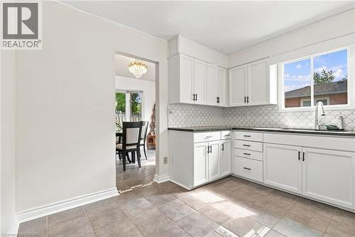 34 Lisajane Court, Hamilton, ON - Indoor Photo Showing Kitchen